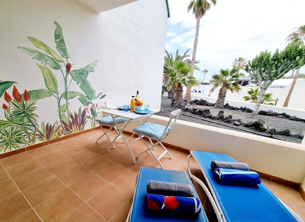 Apartamento Eduardo A Primera Linea Del Mar Costa Teguise Kültér fotó