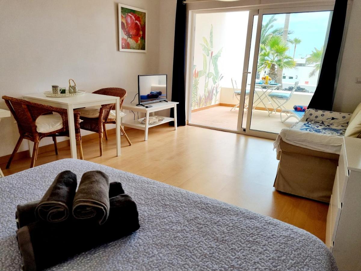 Apartamento Eduardo A Primera Linea Del Mar Costa Teguise Kültér fotó